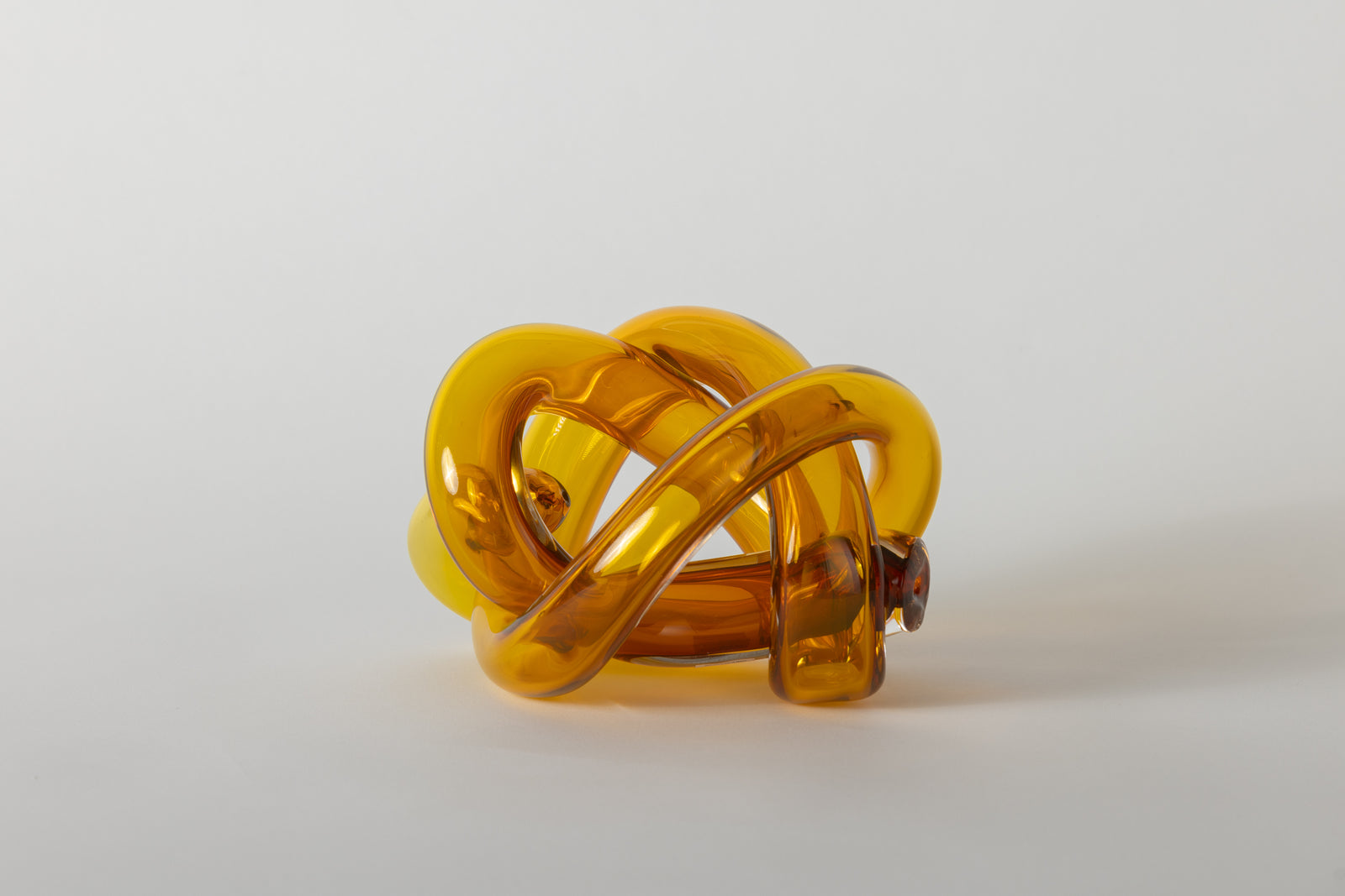 Wrap Knot Amber